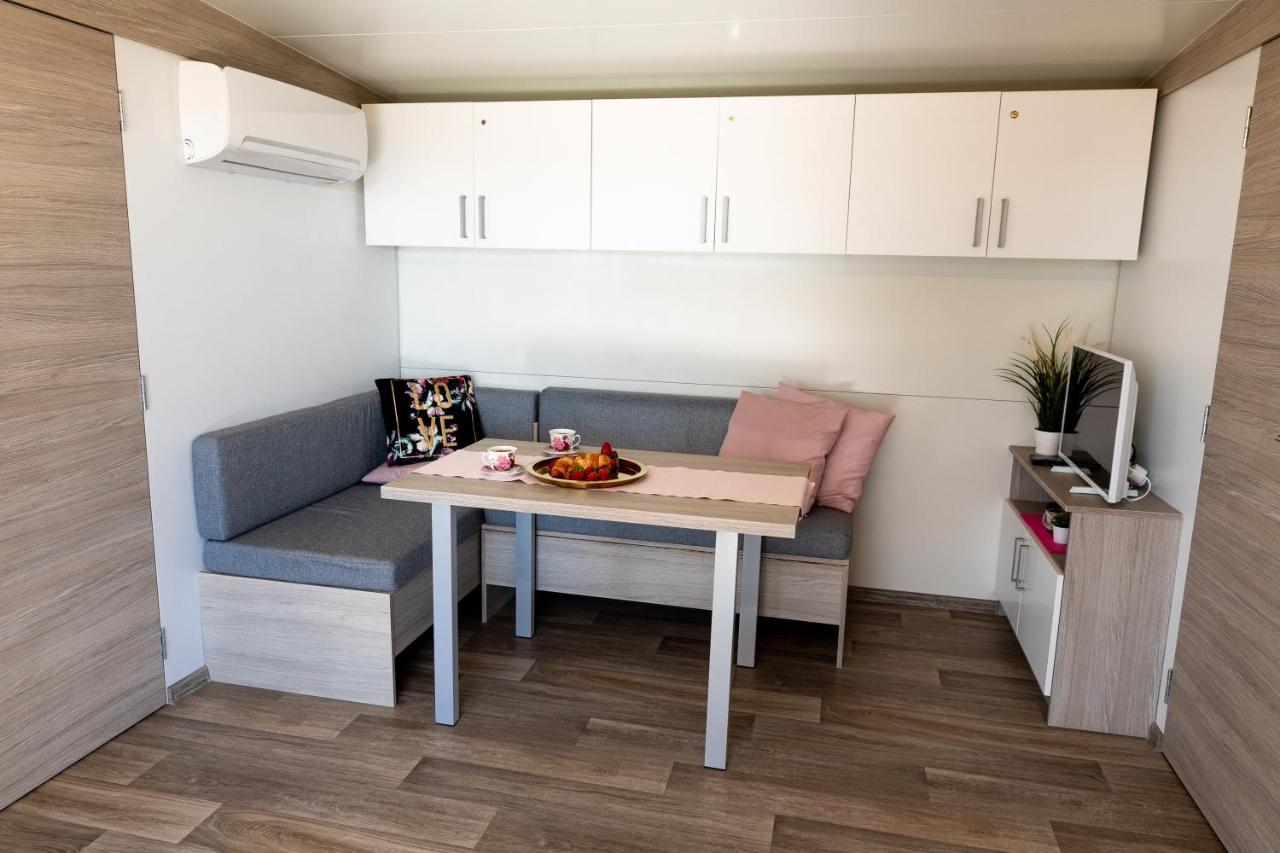 Mobile Home Whit Sea View Lavojesa Drage Esterno foto