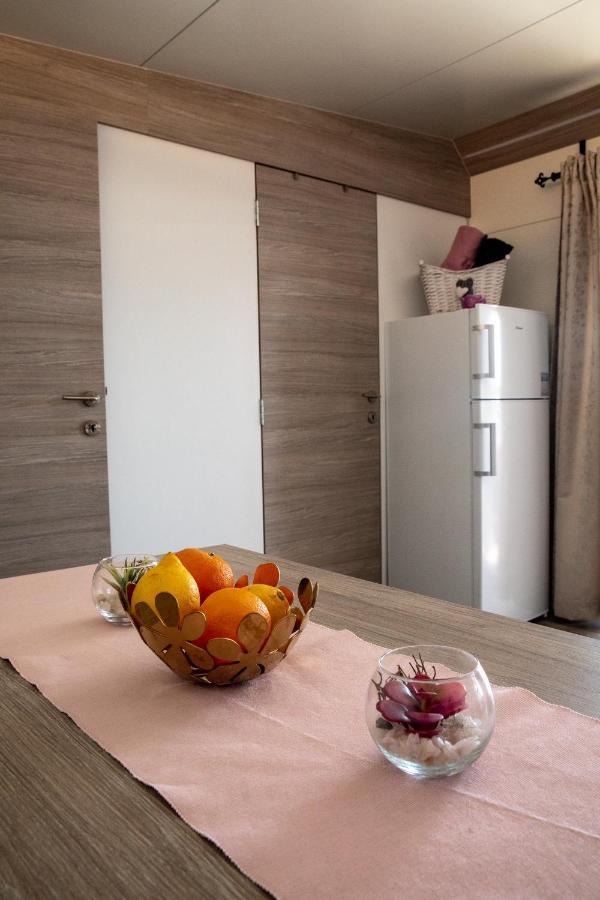 Mobile Home Whit Sea View Lavojesa Drage Esterno foto