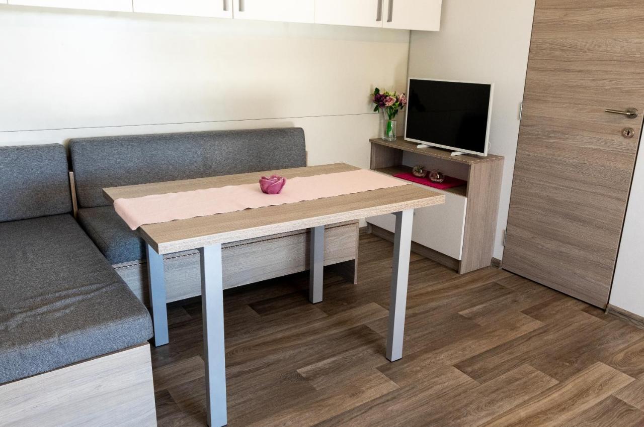 Mobile Home Whit Sea View Lavojesa Drage Esterno foto