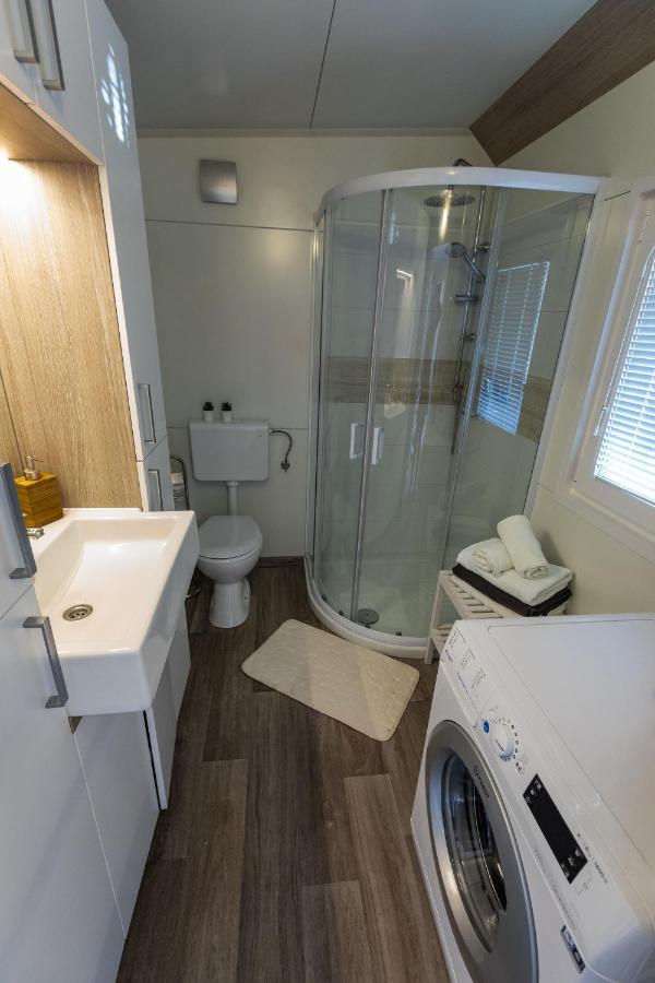 Mobile Home Whit Sea View Lavojesa Drage Esterno foto