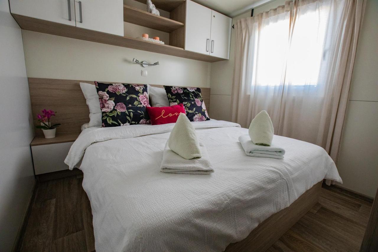 Mobile Home Whit Sea View Lavojesa Drage Esterno foto